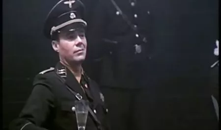 החברה מרחה את סרטי סקס גייז חינם הכוס שלה בפין ארוך ועבה.