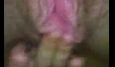 אשתו התכוננה לעונת הקיץ, הכינה סרטים פונוגרפים חינם את כל החורים.