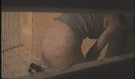סוטה בחדר הלבשה שמח עם פין. סרטי סקס חינם אונס