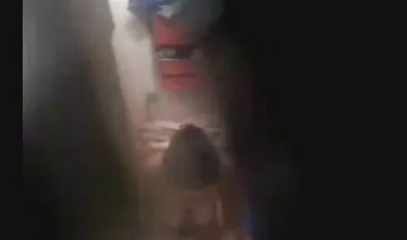 לאחר se, עם עבד הכלבה ישבה על פניו סרט מין חינם עם מכסה לניקוי