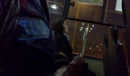 הקולונל השמן בועט לבלונדינית בכובע. סקס חינם סרטים