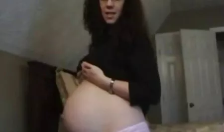 משרת רזה סרטיםפורנו מרוויח בחור.