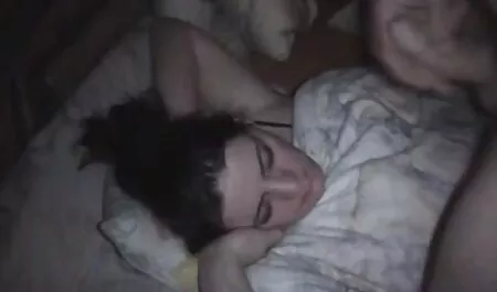 Med Se סרטים פנוגרפים עם החבר שלה
