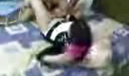 מאמנת לסבית משתפת פעולה סרטי סקס לצפייה חינם עם הלקוחה העקבית שלה.
