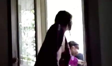 לפתע הוא נכנס לחדר ומיד החל לצרוח תרנגולות עזות סרטי סקס חינם בגידות