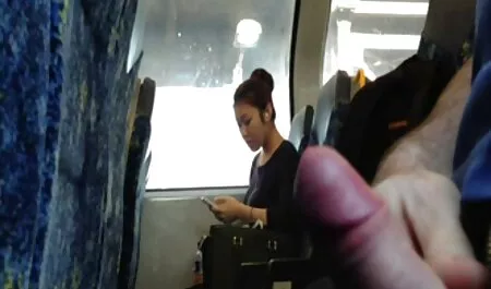 בסאונה המעסה משך סרט סקב את היופי מתוך זין עבה