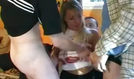 ורוניקה שזופה לוחצת את החורים שלה סרטי קס חינם