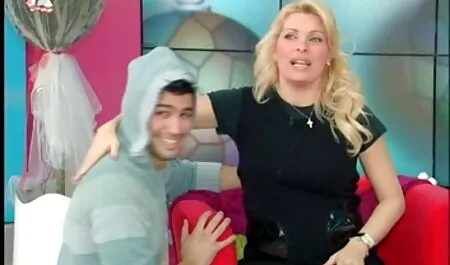 השפה מוניקה סקס סרטים חינם הראשונה של הטבע השנה.
