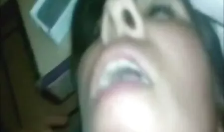 Pussy עם ויברטור ודירוג חבר סרטים פונוגרפים בחינם מזוין