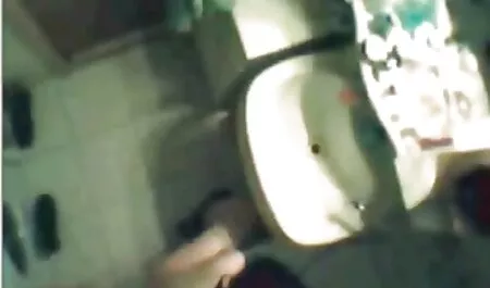 ספורטאי סרטונים של סקס חינם צעיר נסחף