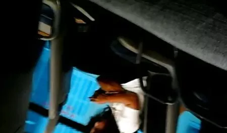 בחורות כחולות עיניים נהנות מזין בין הזין שלהן סרטים פונוגרפים חינם