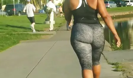 אני יושב מלמעלה מול שרברב סרטי פורנו חינם וזין שרברבות
